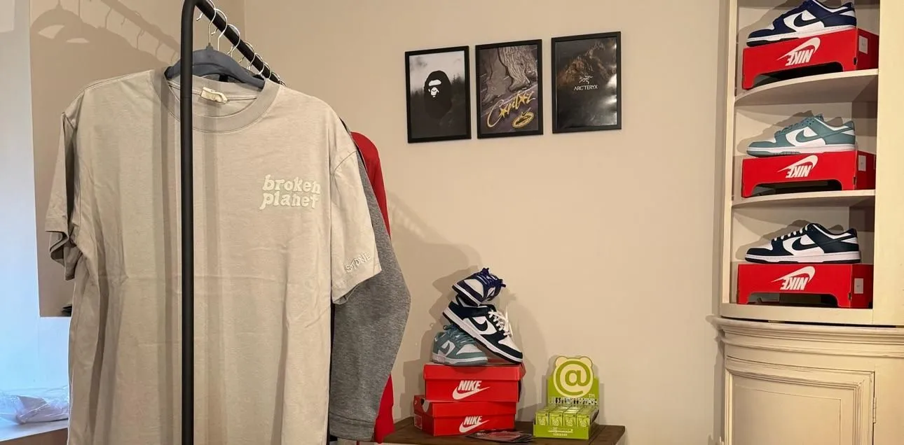 Store Image