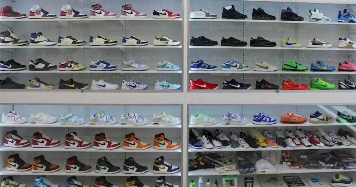 Store Image