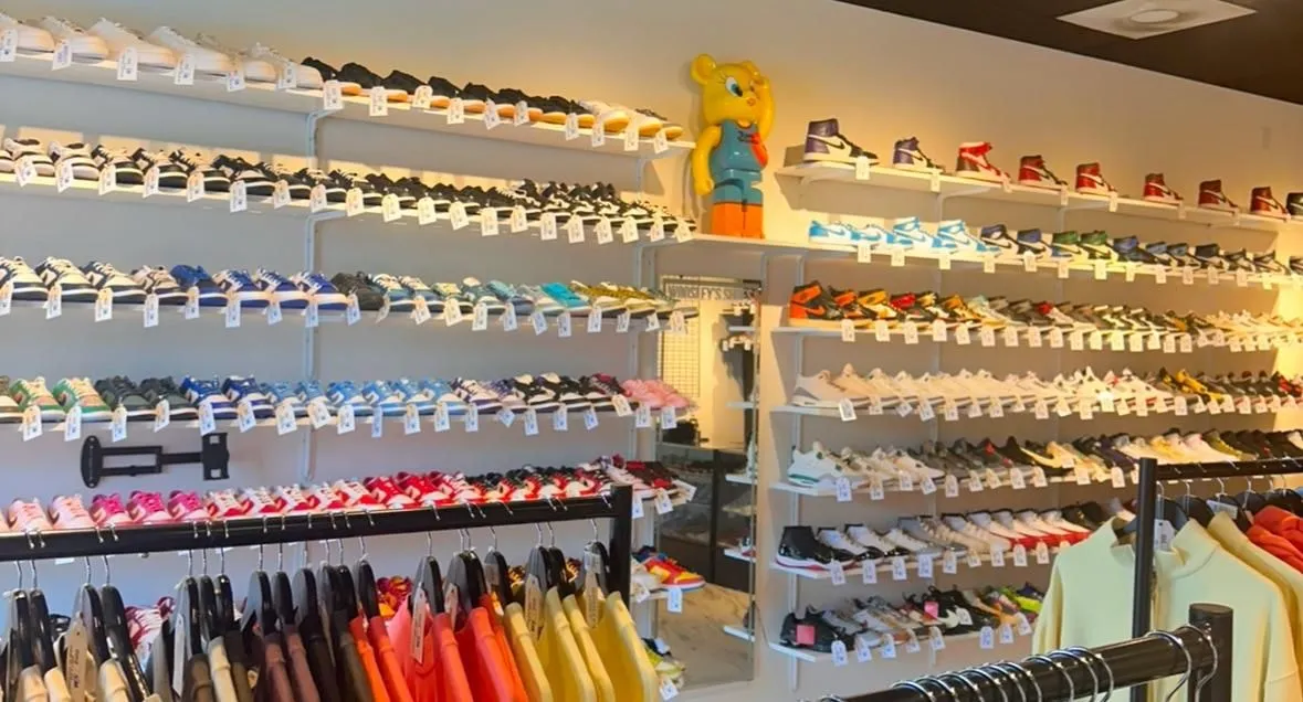 Store Image