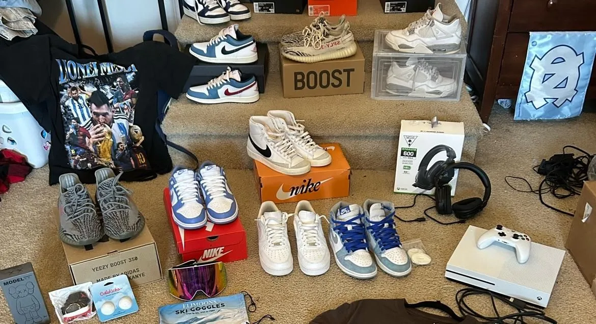 Store Image