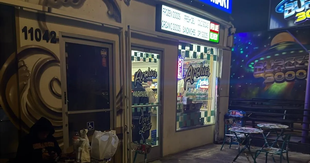Store Image