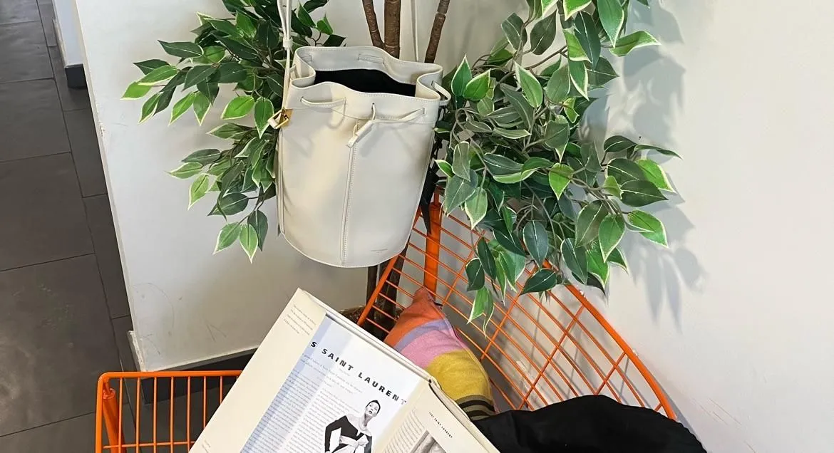 Store Image