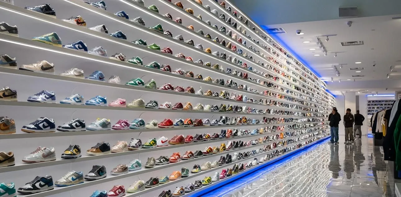 Store Image