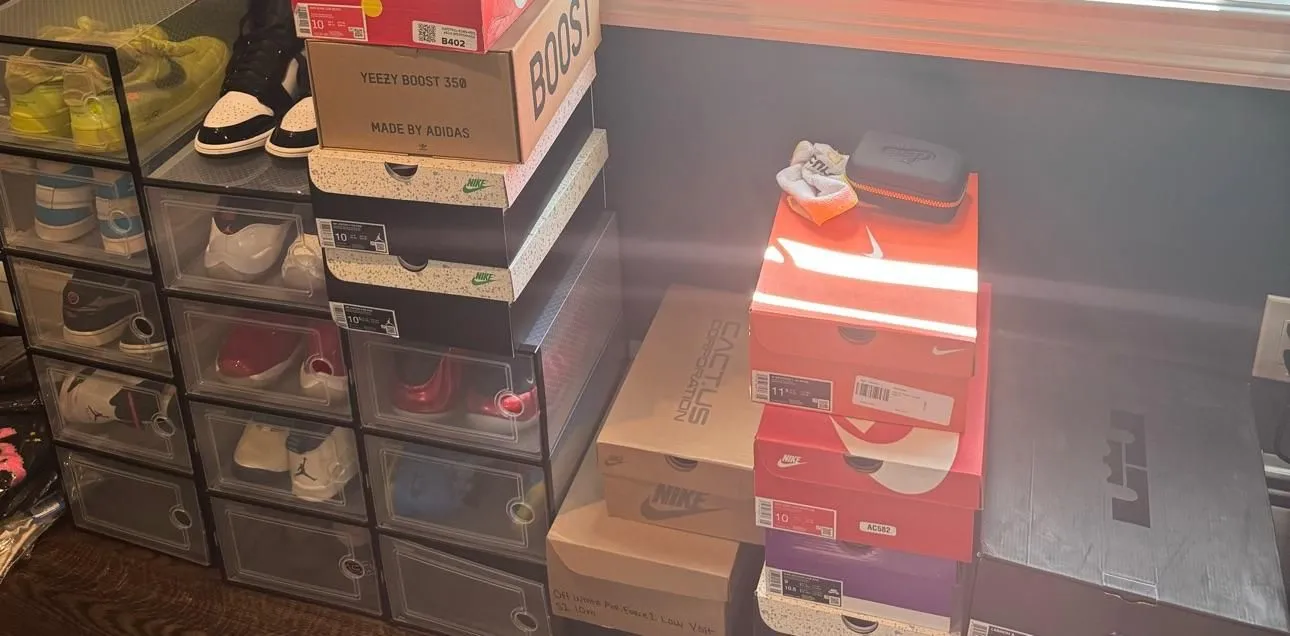 Store Image
