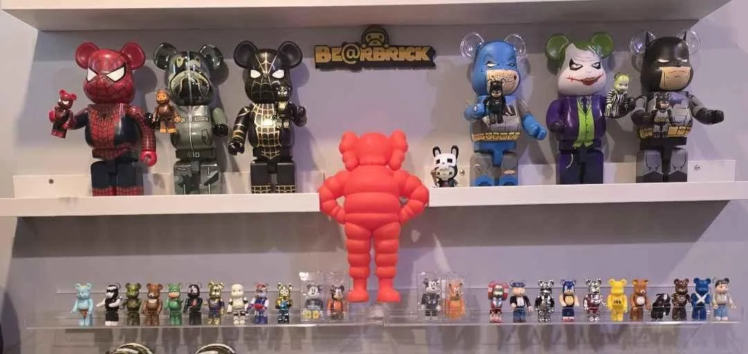 Store Image
