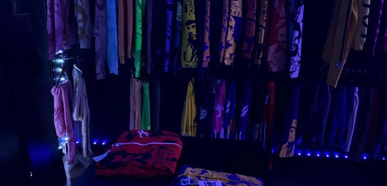 Store Image