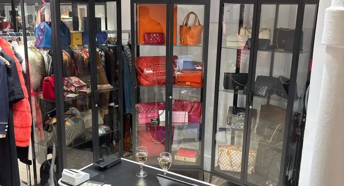 Store Image