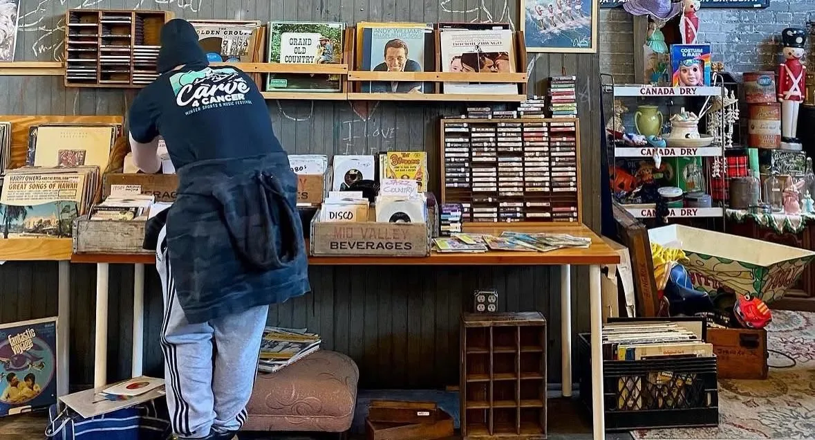 Store Image