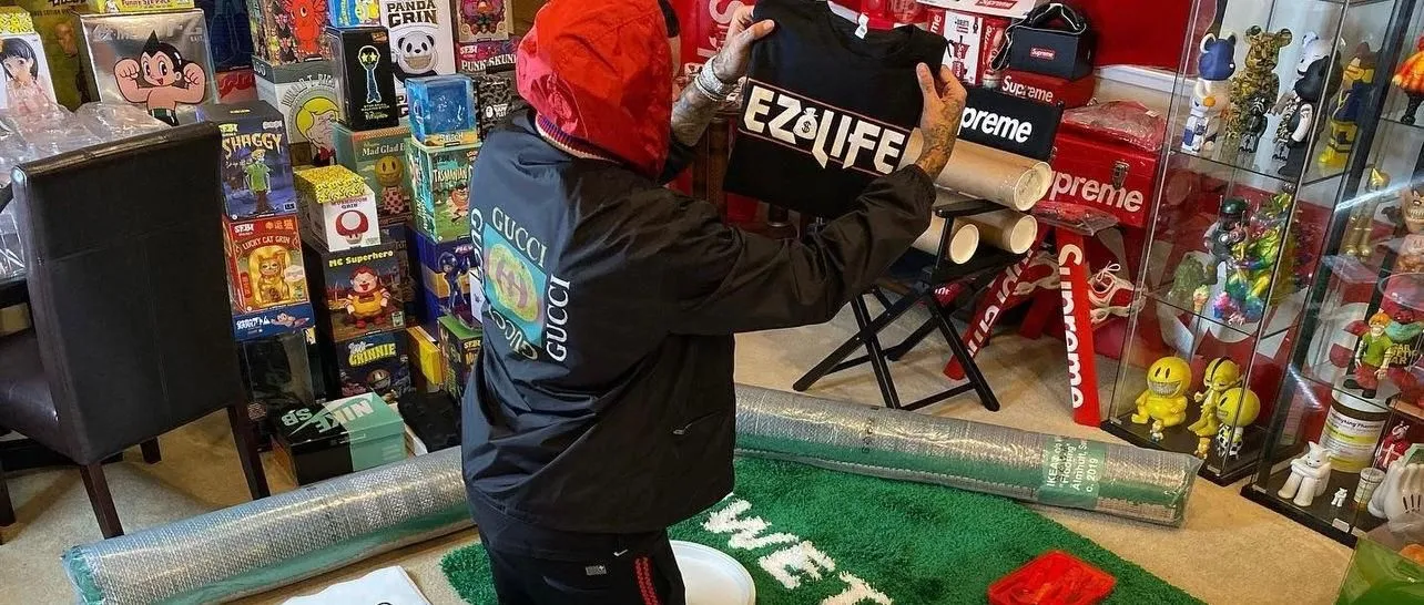 Store Image