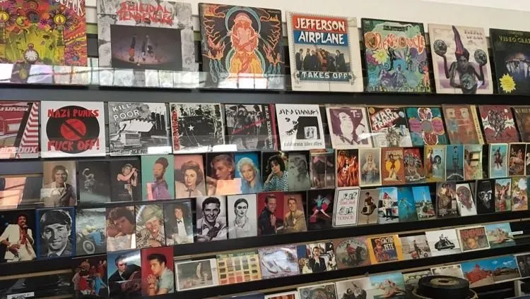 Store Image
