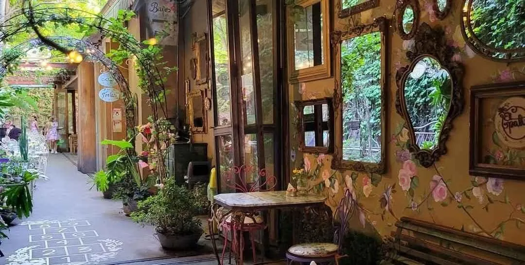Store Image
