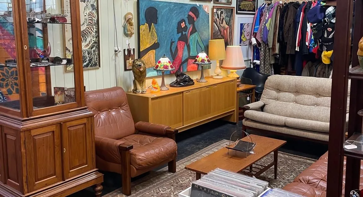 Store Image