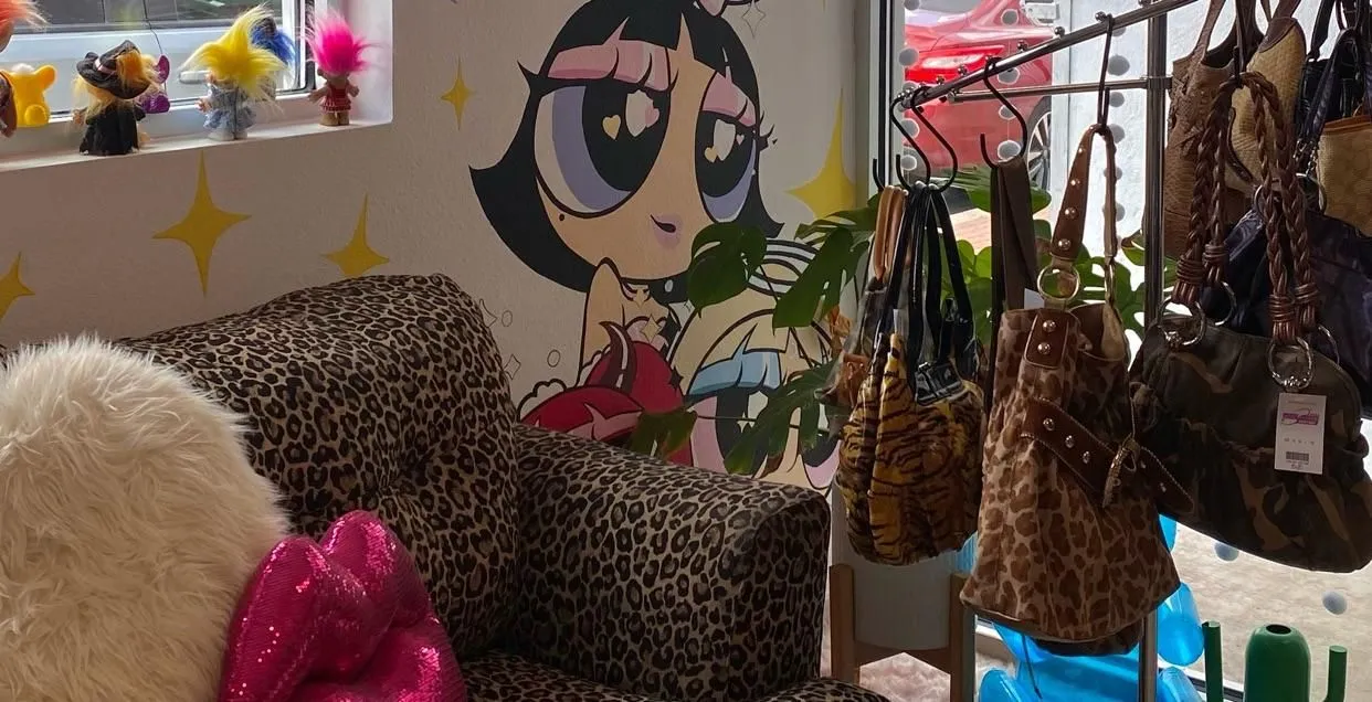 Store Image