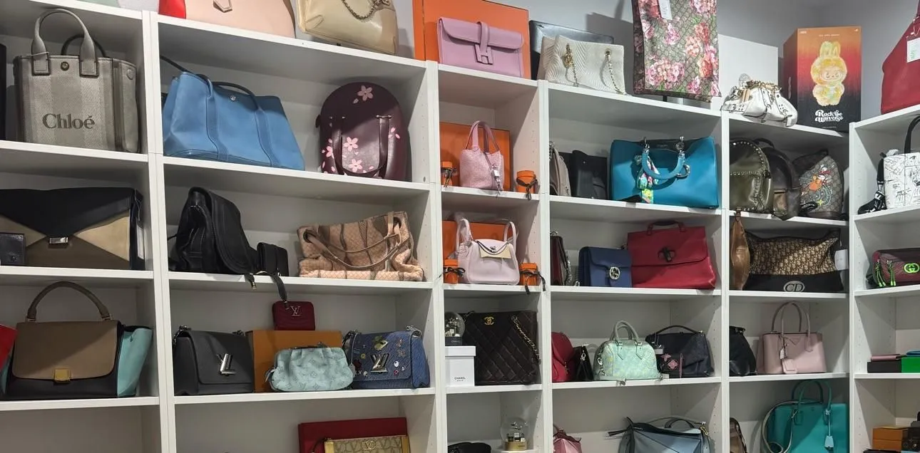 Store Image