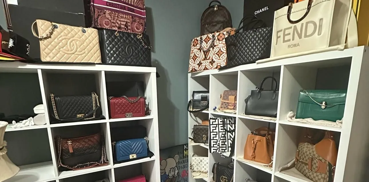 Store Image