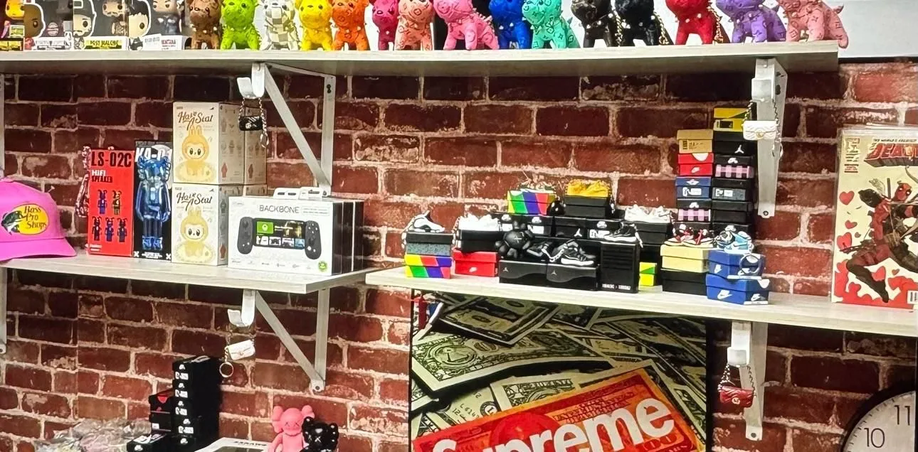 Store Image