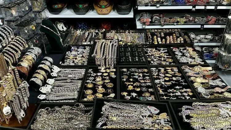 Store Image