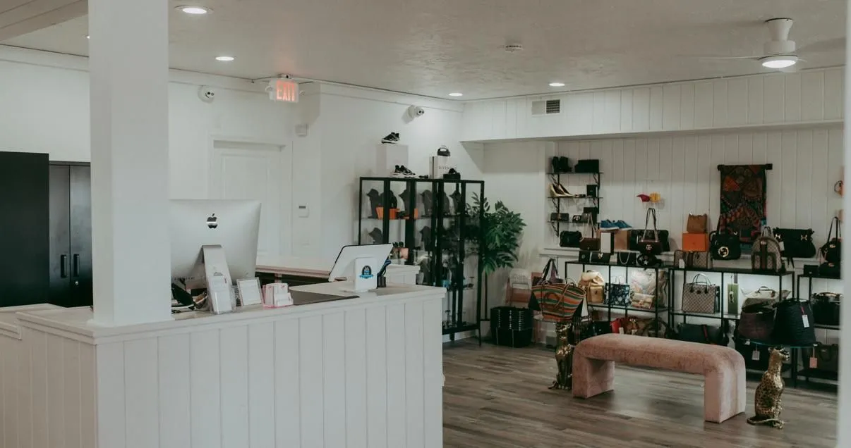 Store Image