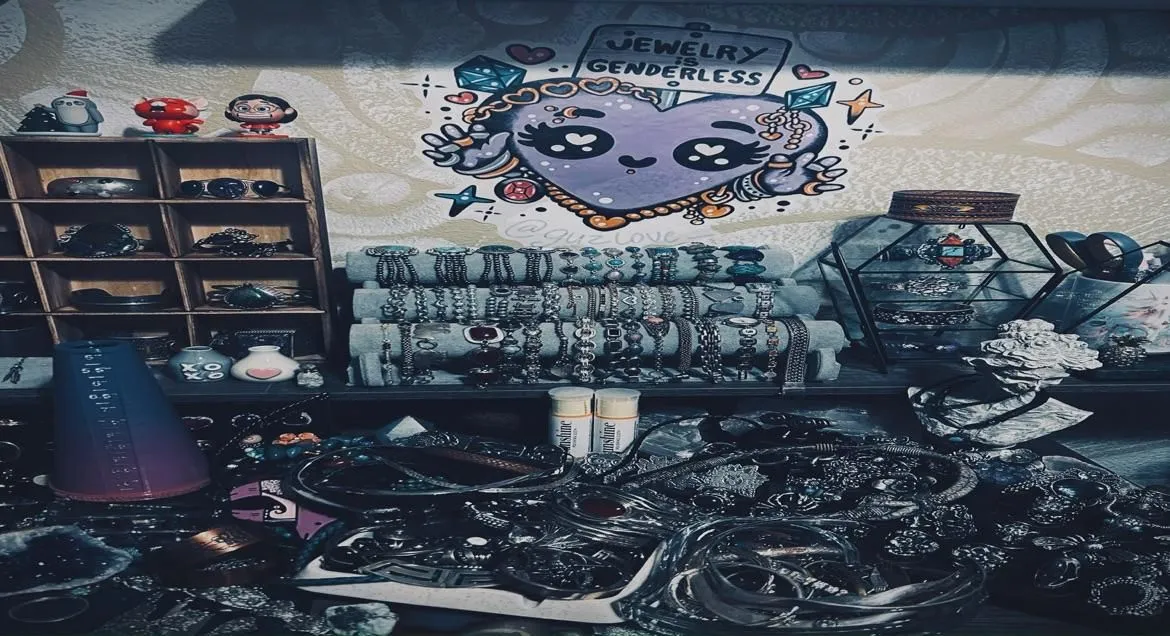 Store Image