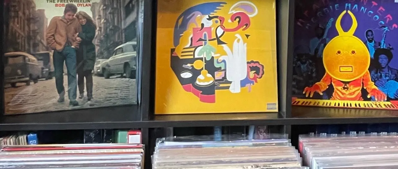 Store Image