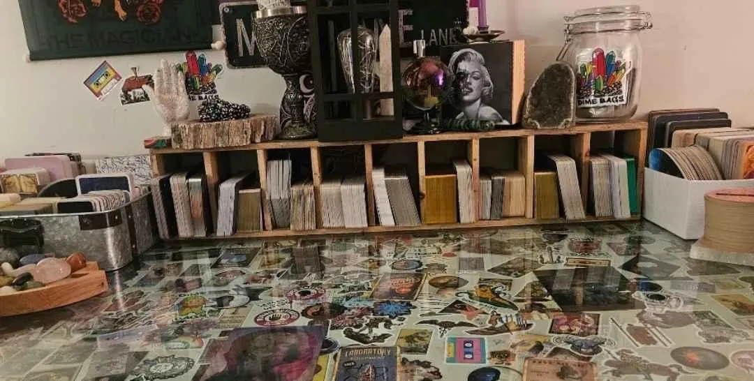 Store Image