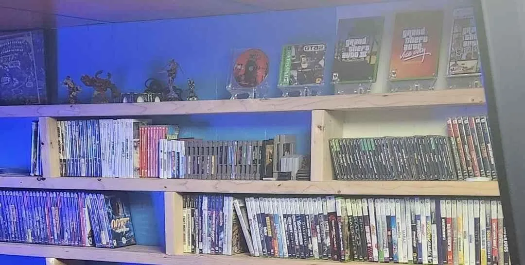 Store Image