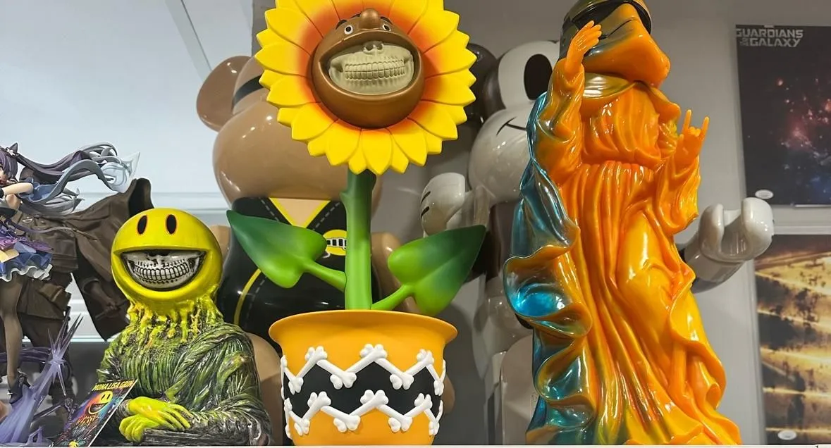 Store Image