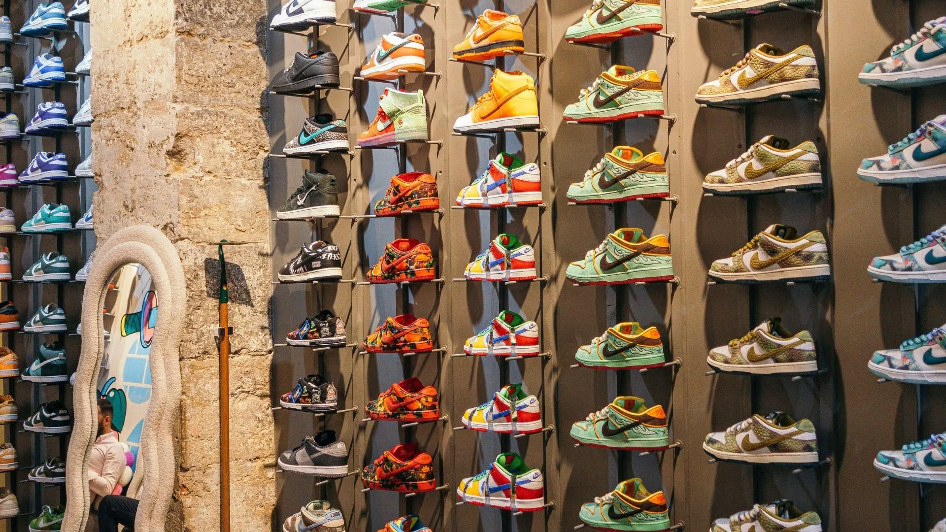 Store Image