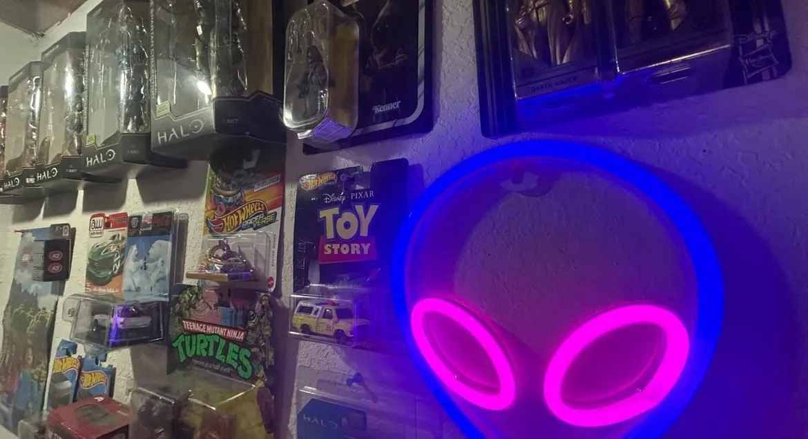 Store Image