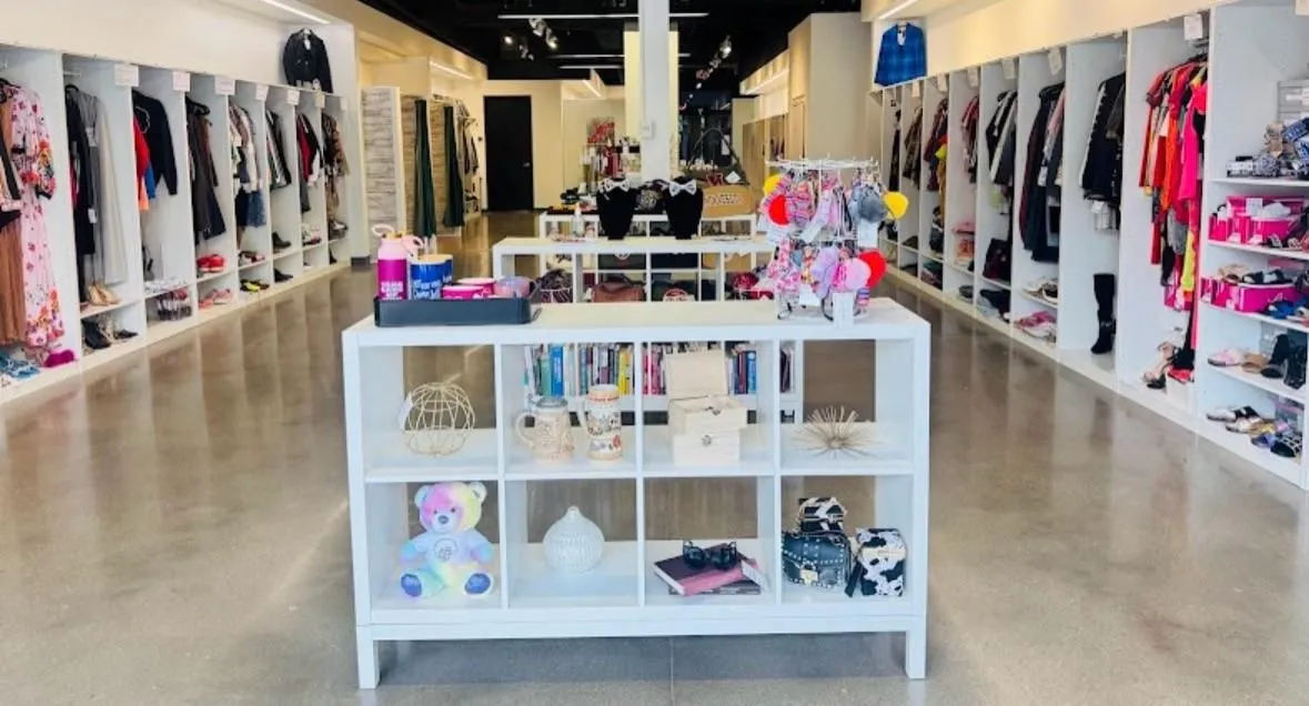 Store Image