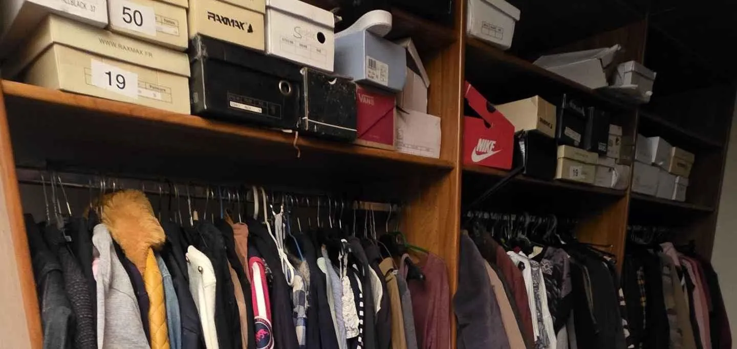 Store Image