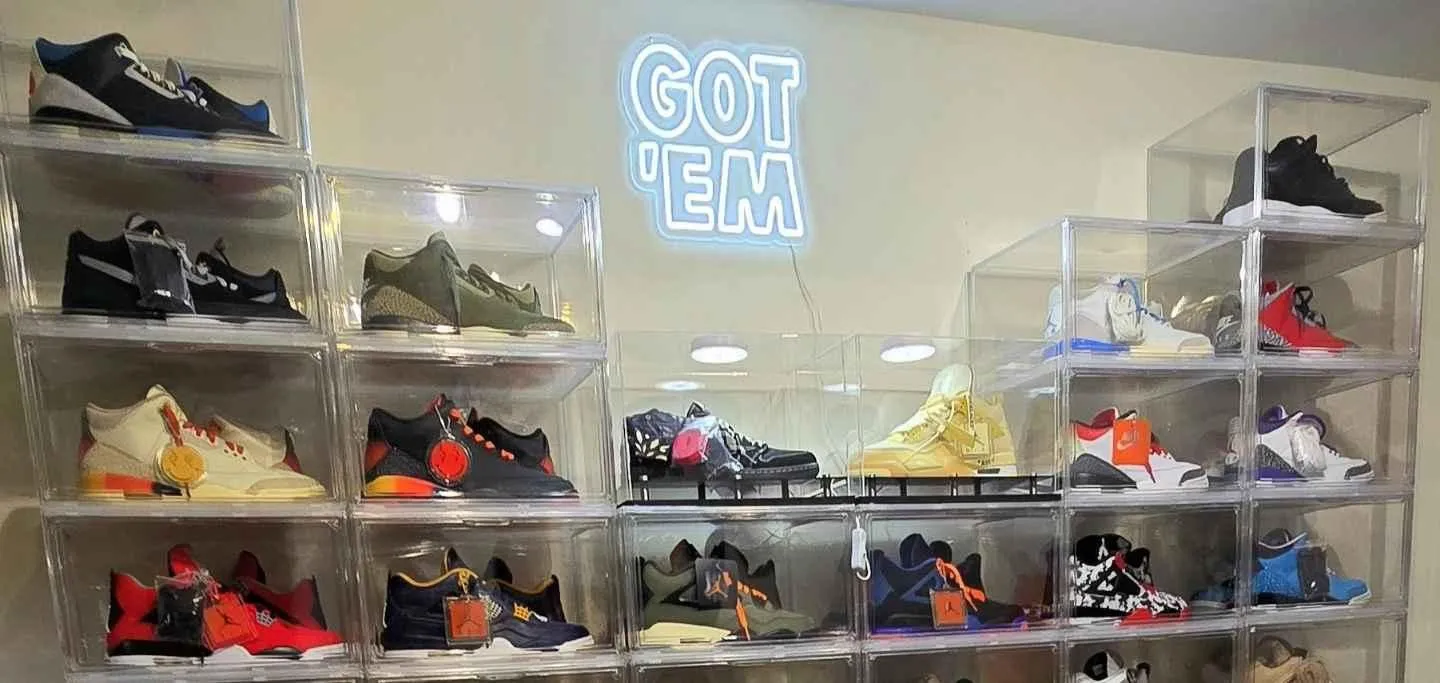 Store Image