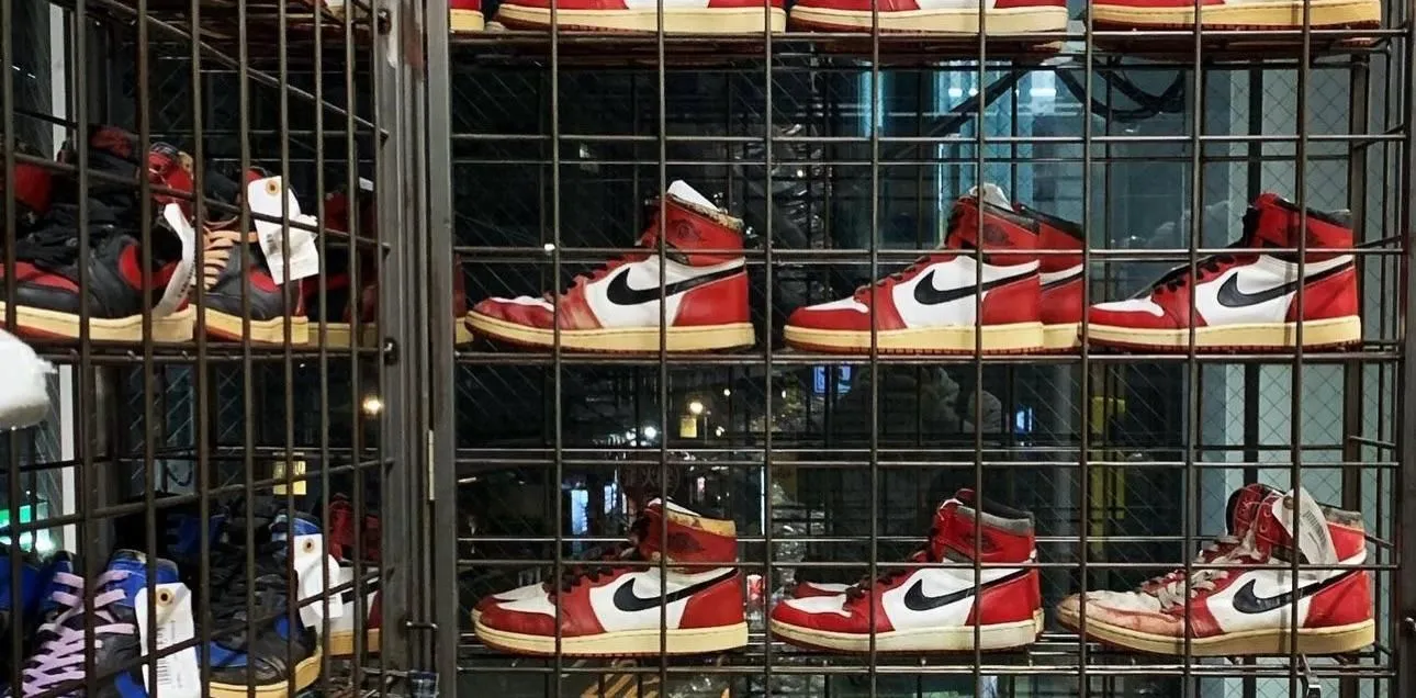 Store Image