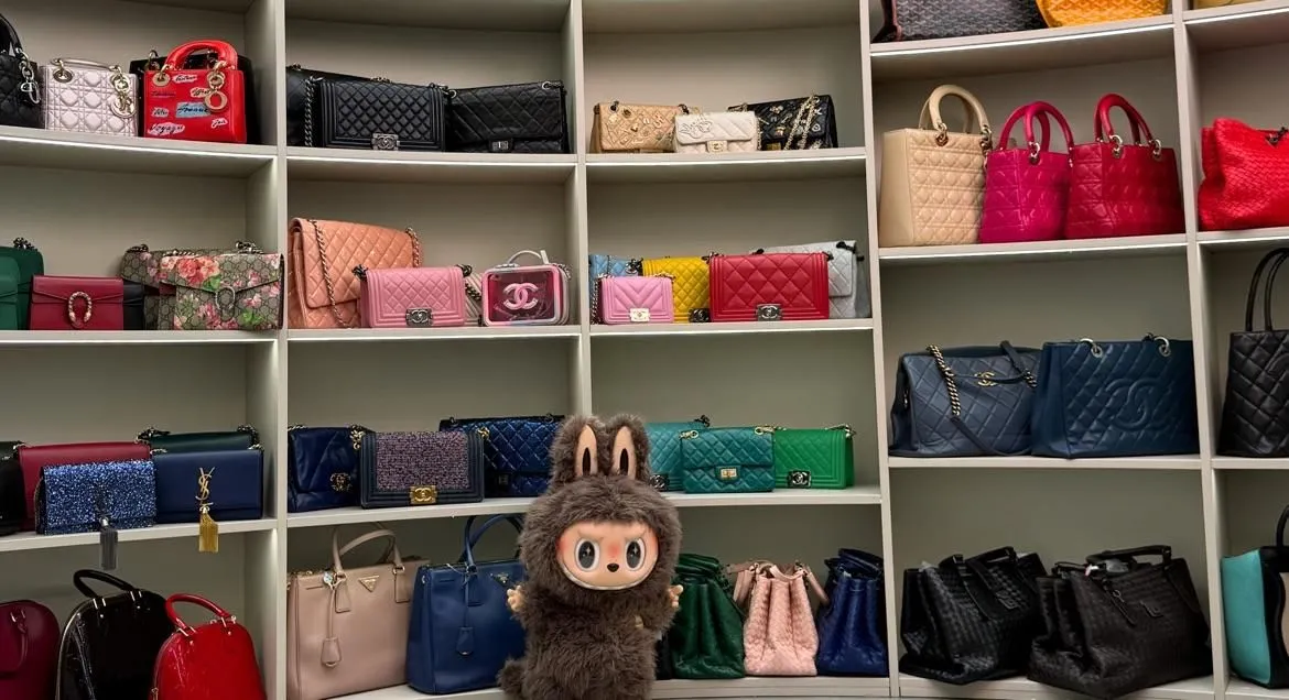 Store Image