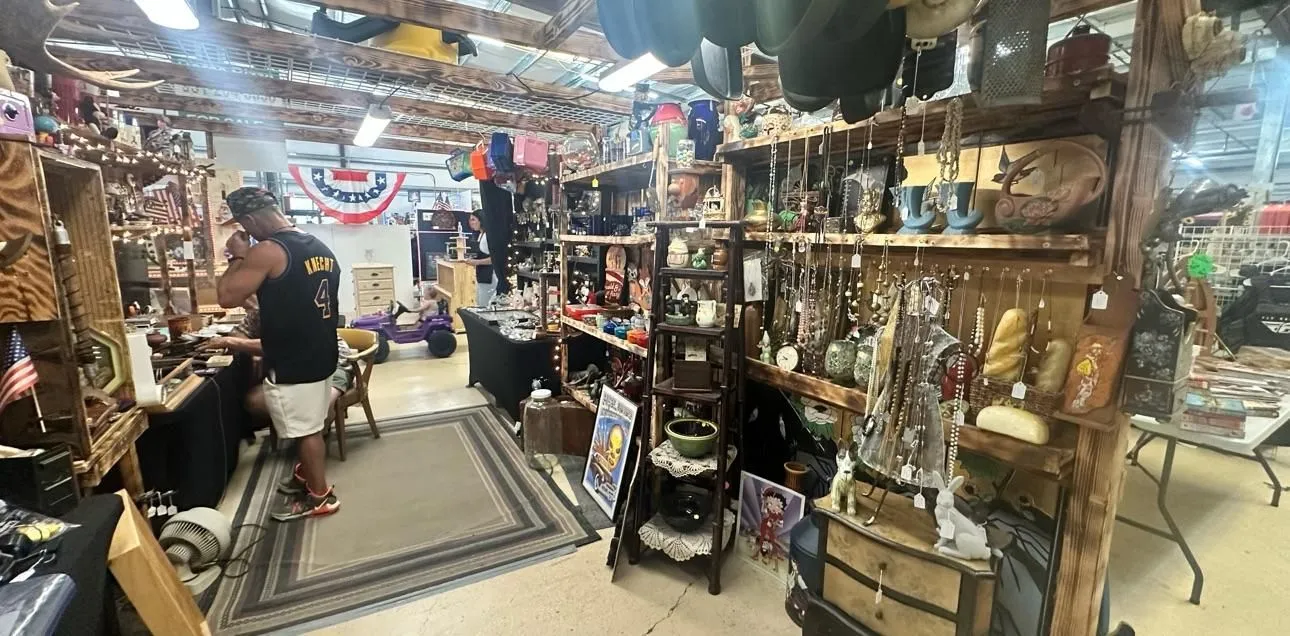 Store Image