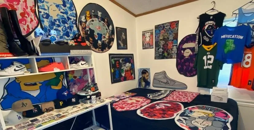 Store Image