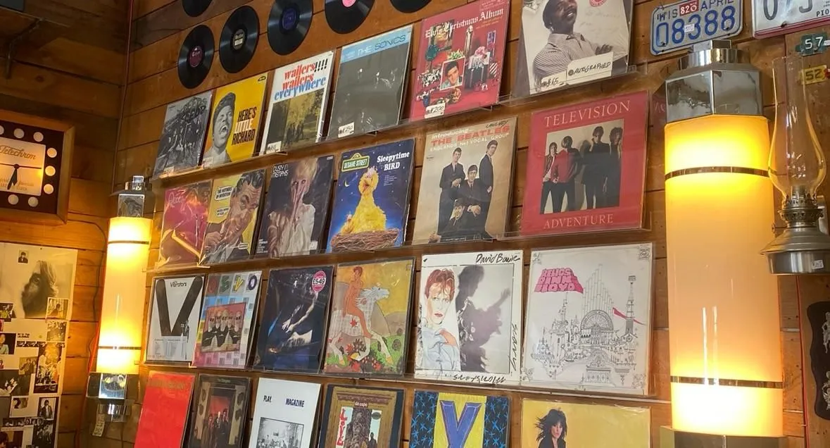 Store Image
