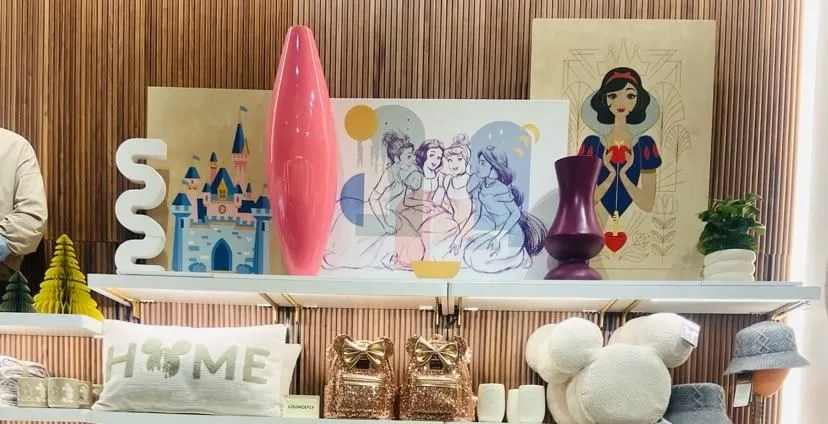 Store Image