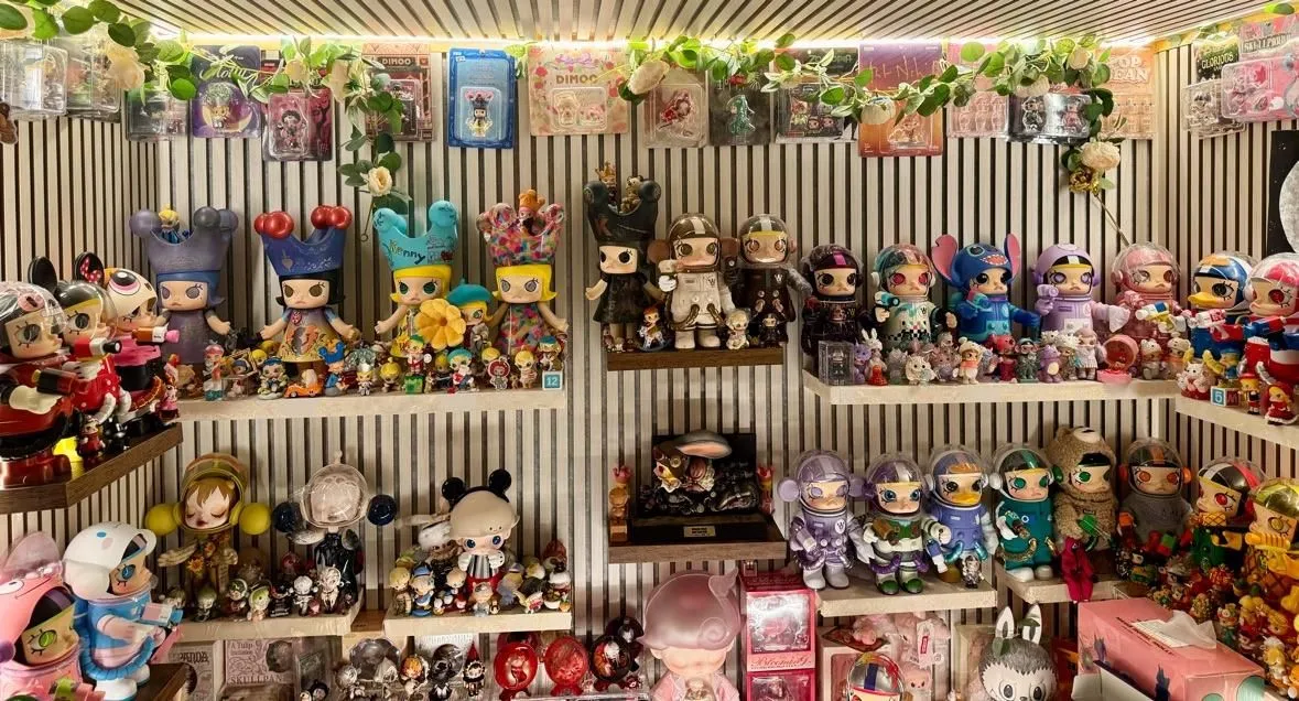 Store Image