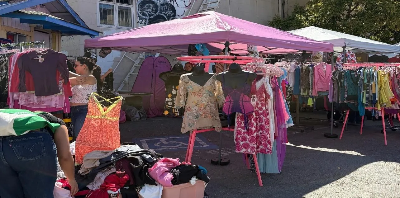 Store Image