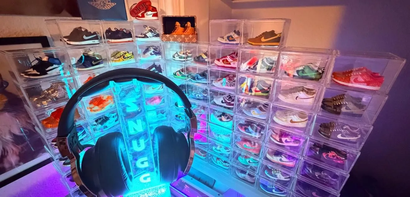 Store Image