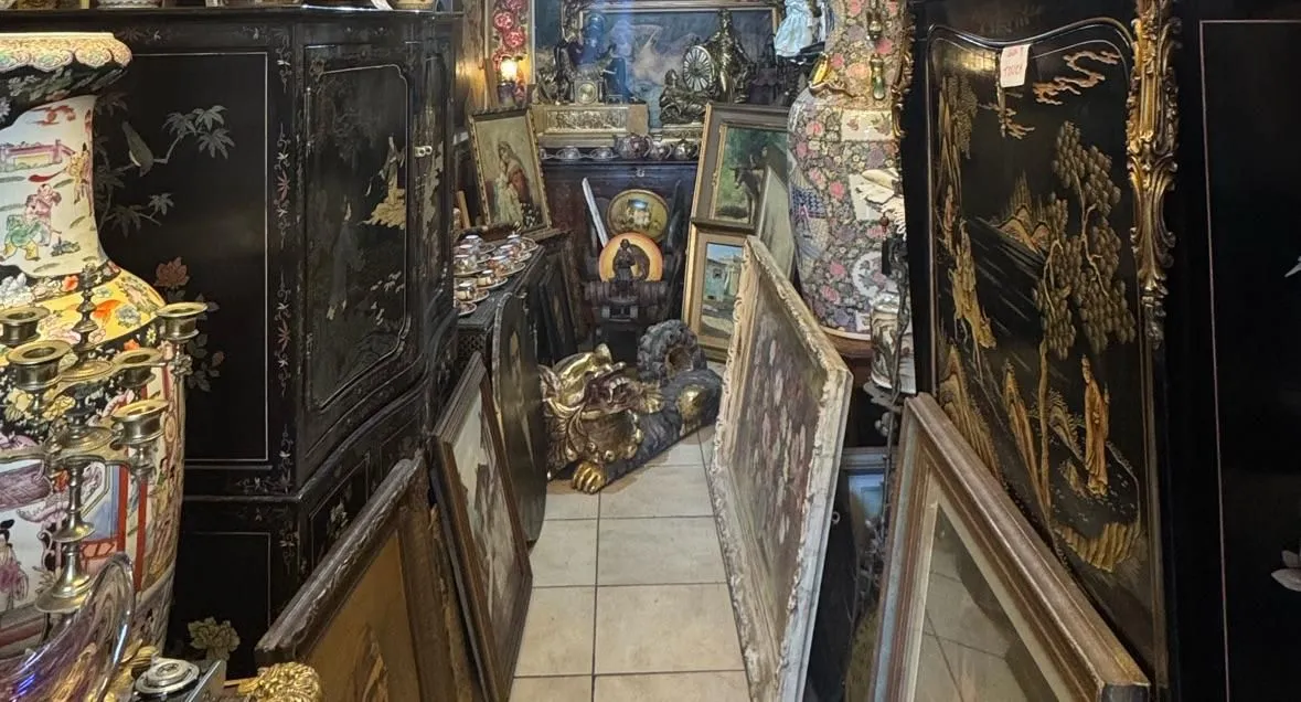 Store Image