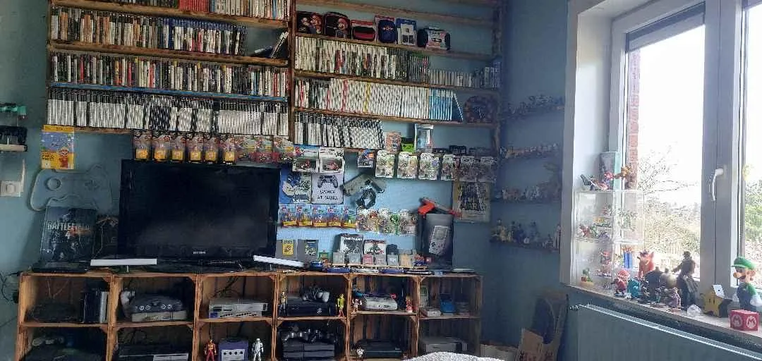 Store Image