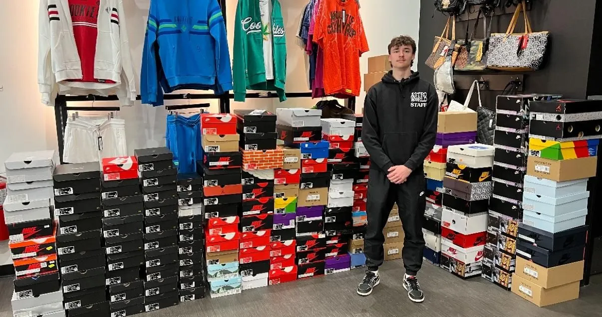 Store Image