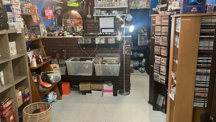 Store Image