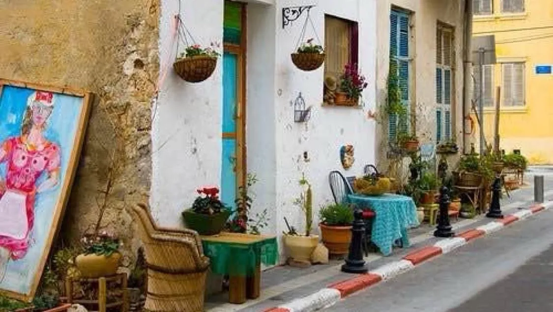 Store Image