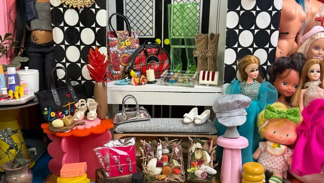 Store Image