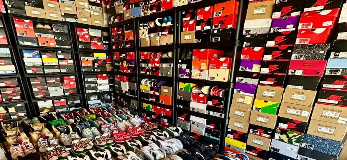 Store Image