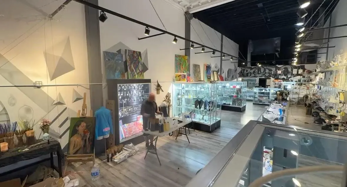 Store Image