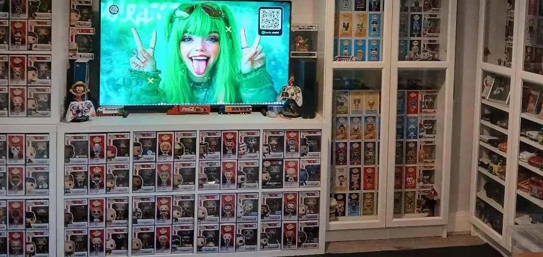 Store Image